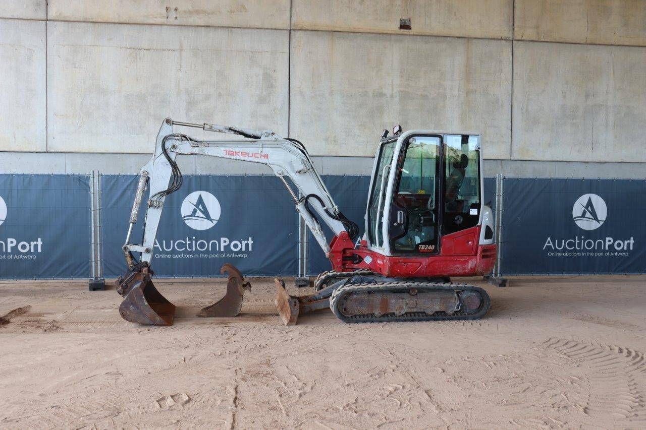 Crawler excavator Takeuchi TB240 Diesel 37hp 2015