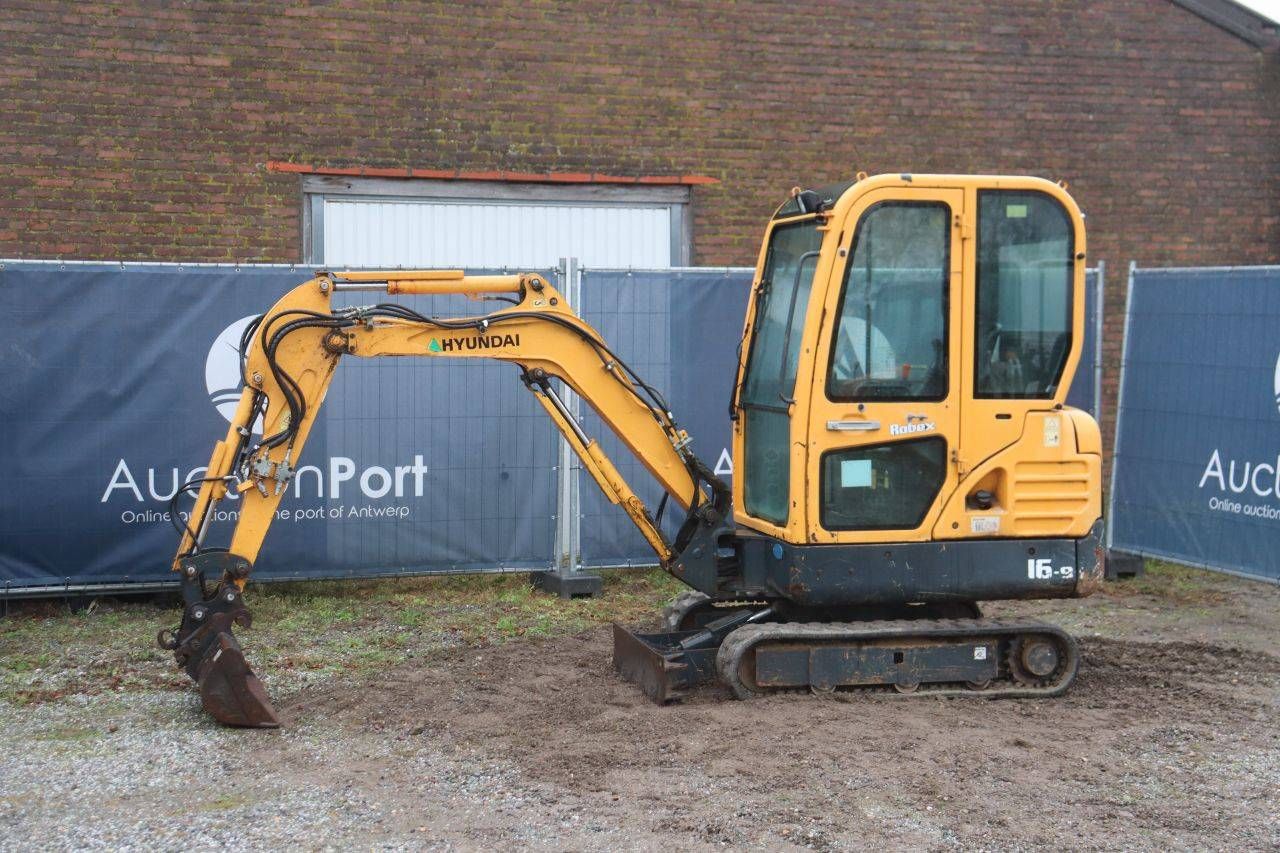 Mini excavator UN Robex REX16-9 Diesel 2016