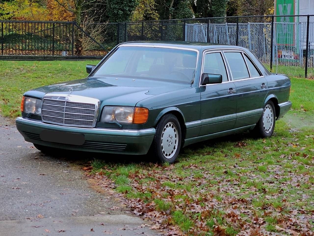 Mercedes-Benz 300 SEL Petrol 1991 (Margin)