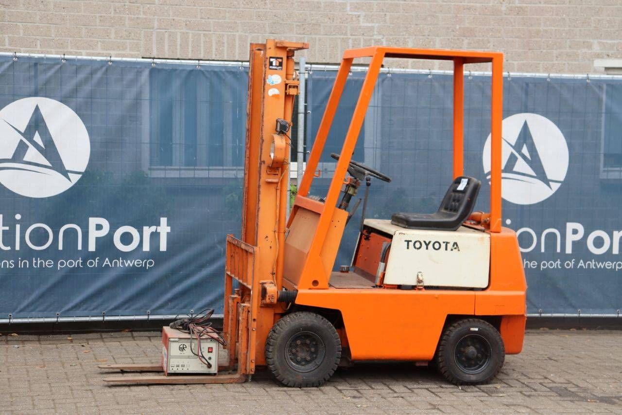 Forklift Toyota 2F6L9 Electric 900kg 3.0m