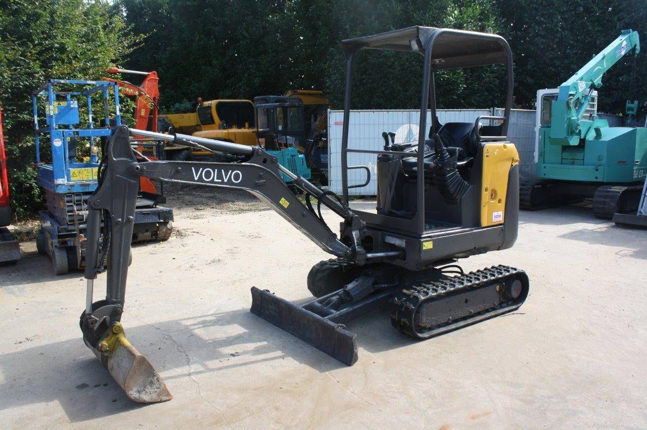 Mini digger Volvo EC18D Diesel 16hp 2016