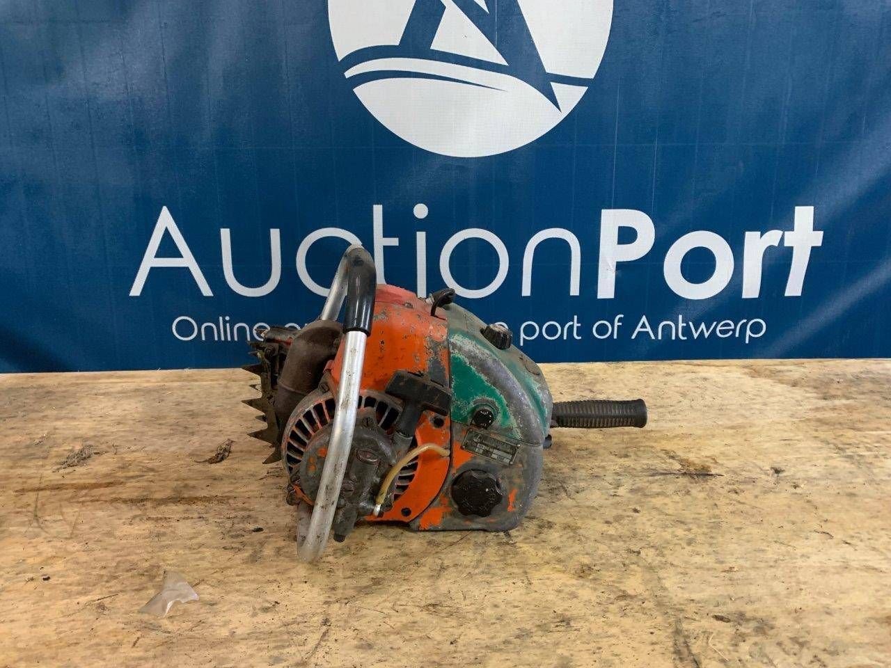 Chainsaw Dolmar 109