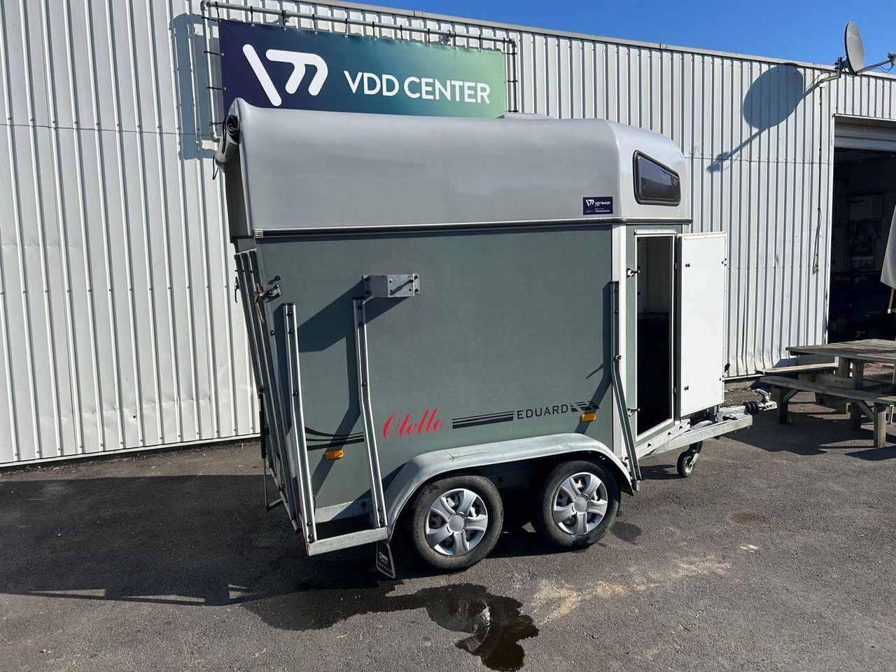 Horse trailer Eduard VT-13 1600kg 2002