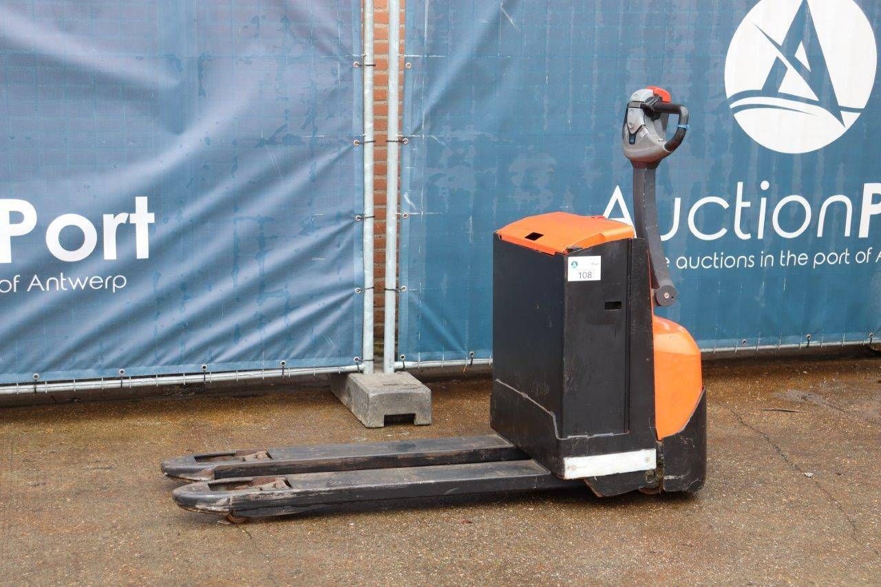 Pallet truck Toyota LWE180 Electric 1800kg 2018