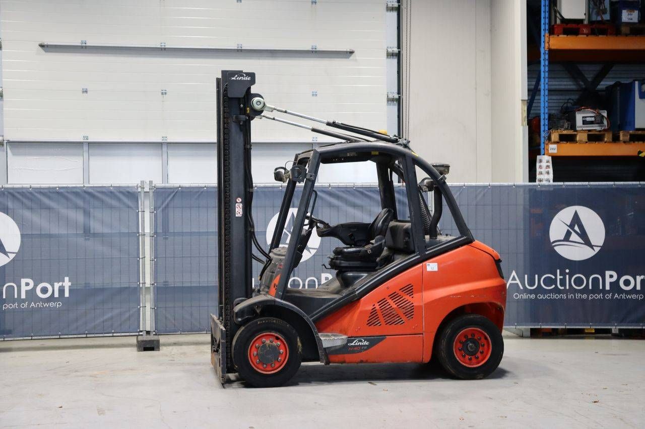 Empilhadeira Diesel Linde H40D-02 4000kg 4,4m 2015