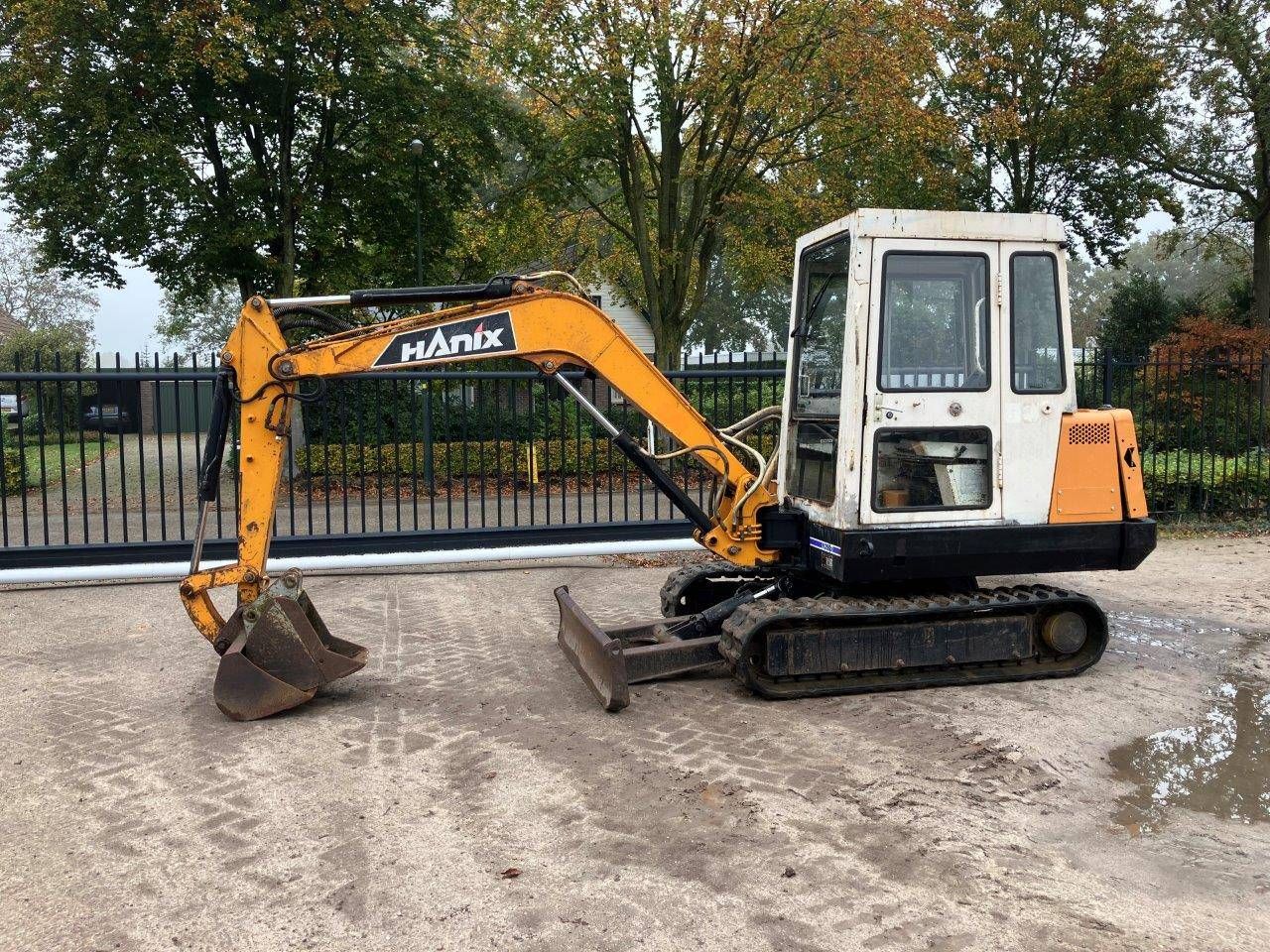 Crawler excavator Hanix N350-2 Diesel 27hp 1994
