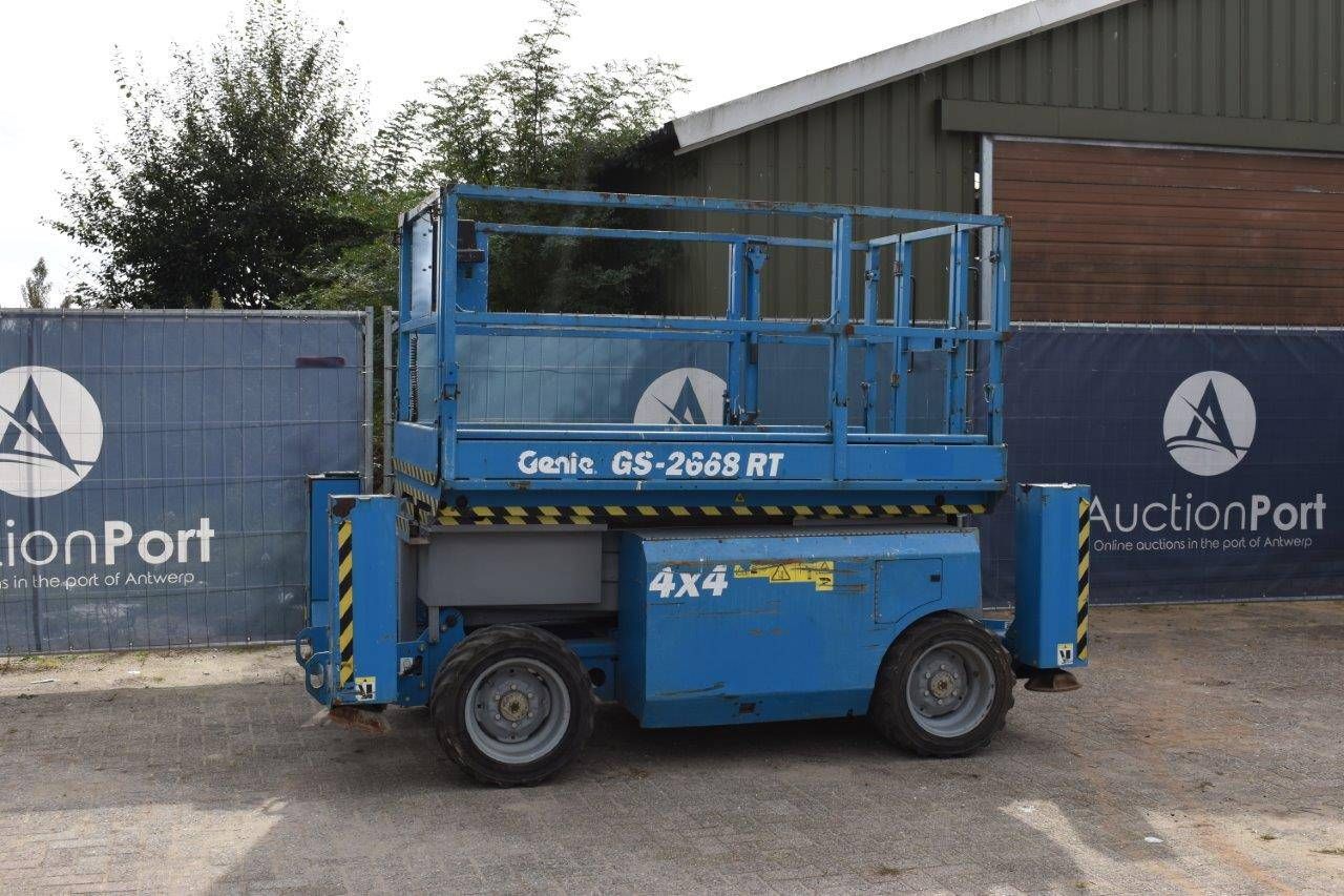 Scissor lift Genie GS-2668RT 9.75m