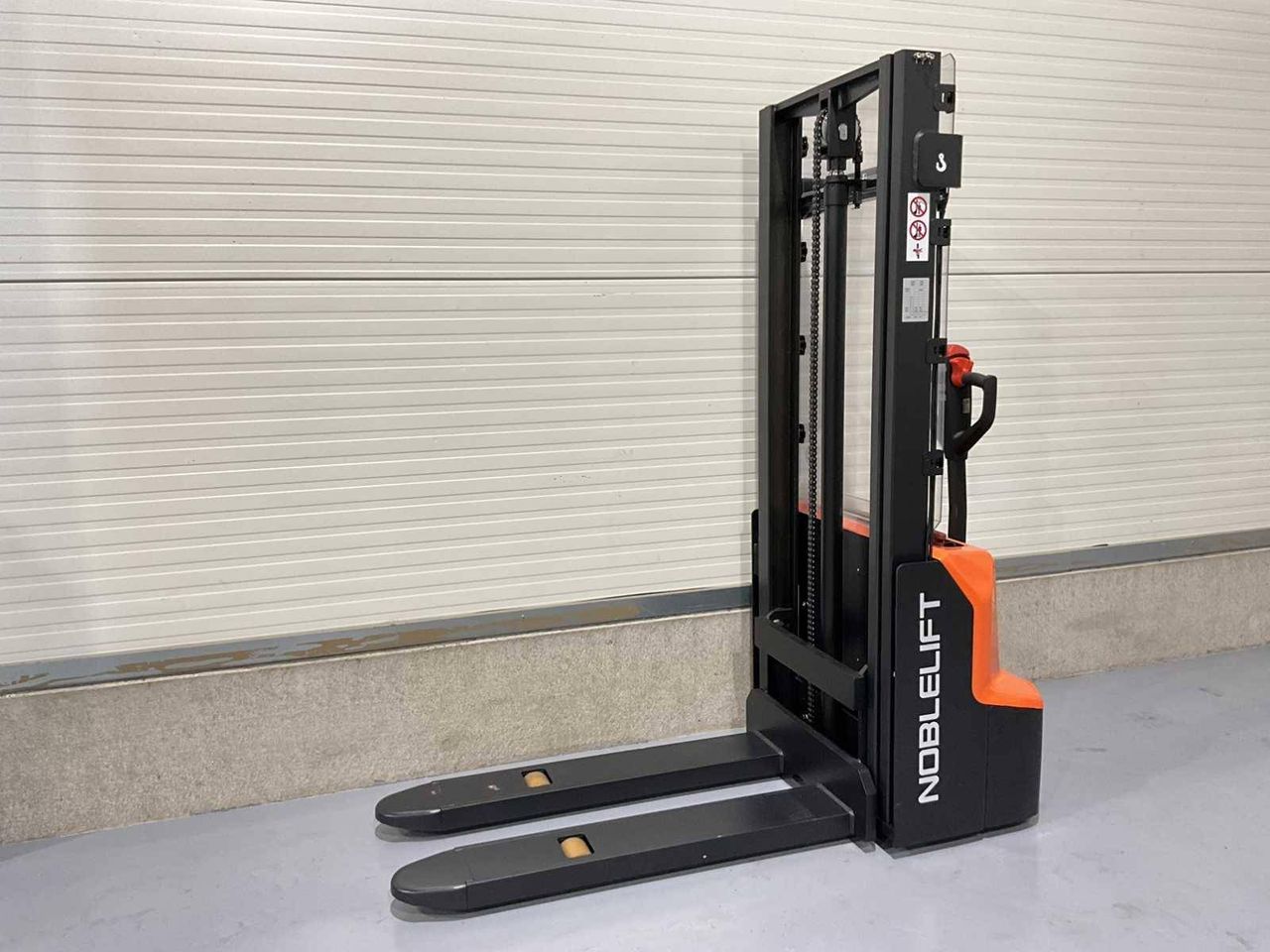 Stacker Noblelift 5749 Electric 1200kg 2.9m 2025
