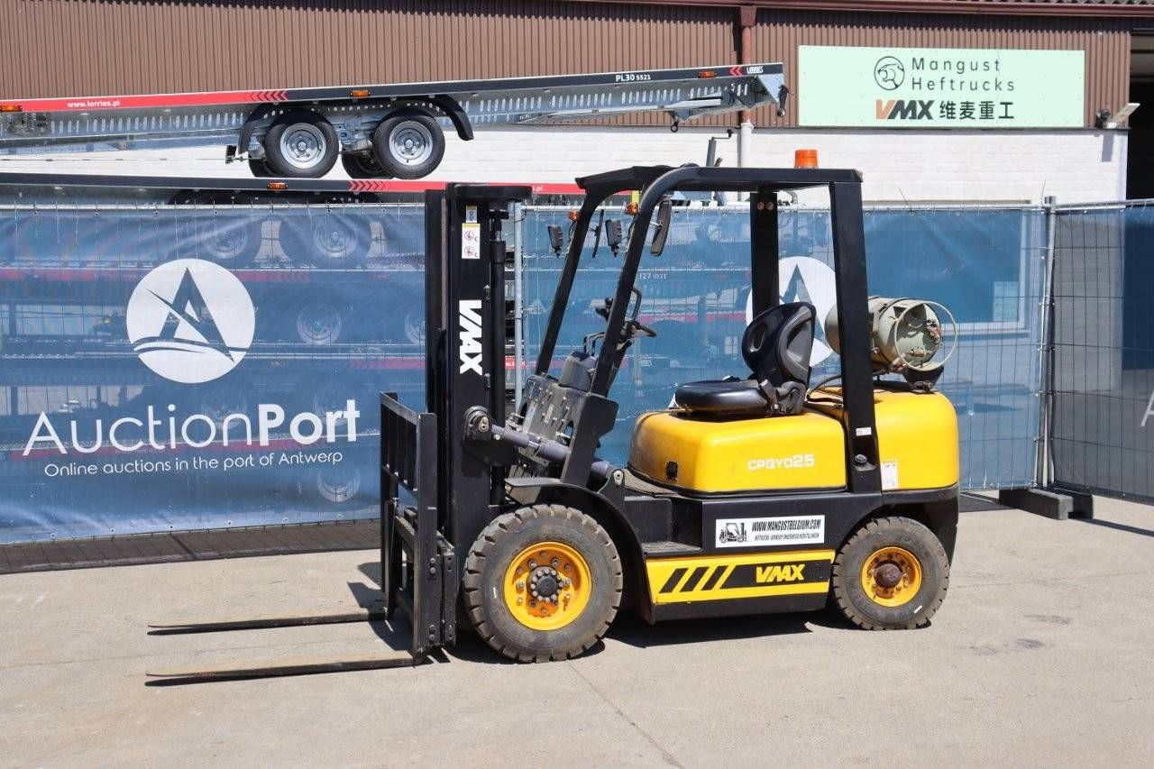 Forklift VMAX CPQYD25 LPG + Petrol 1600kg 4.5m 2017