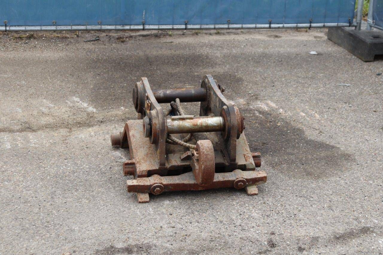 Quick coupler CW 30