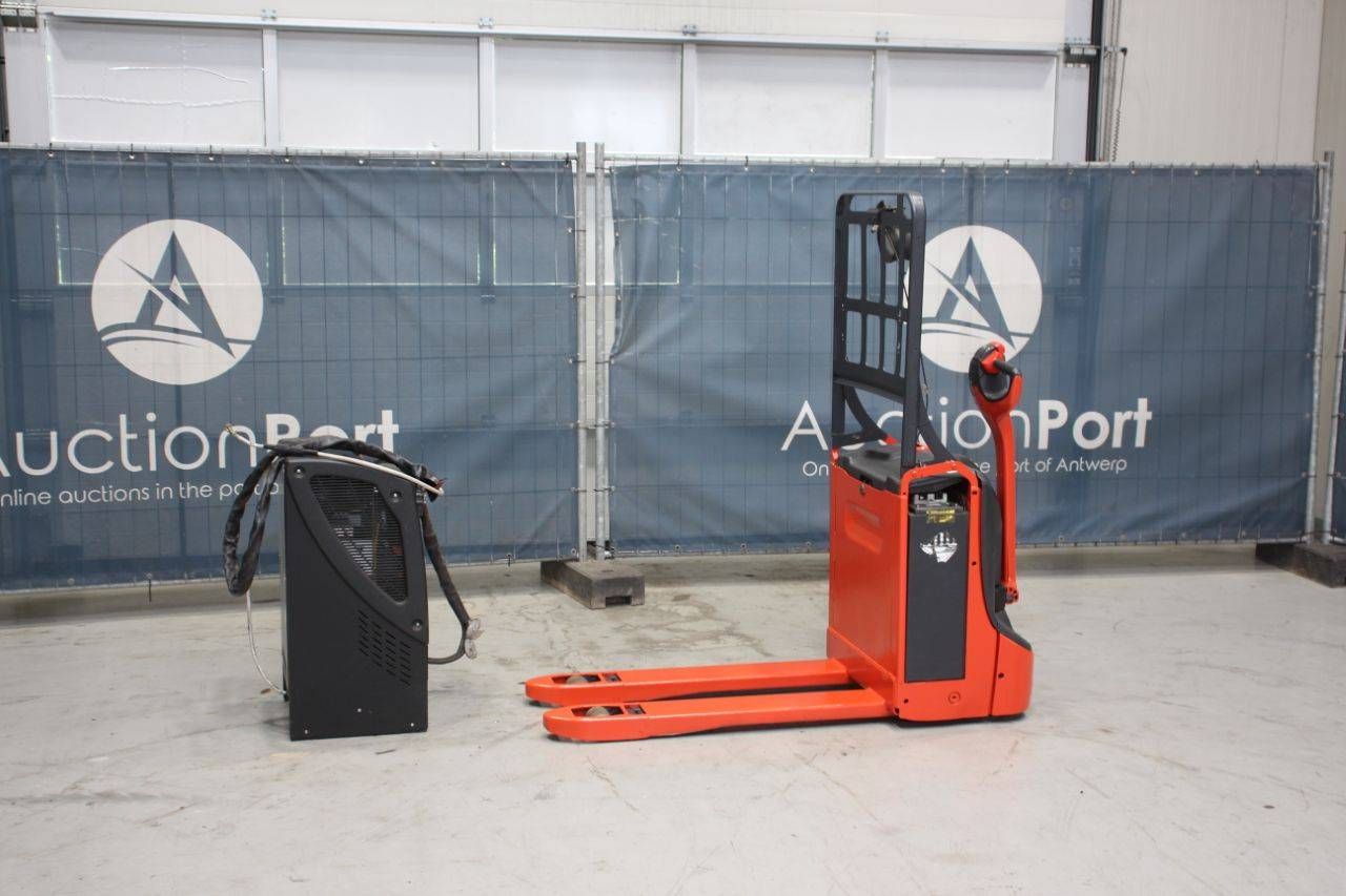 Pallet truck Fenwick T16 Electric 1600kg