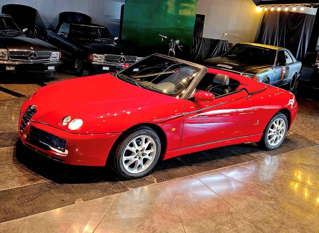 Alfa Romeo Spider 2.0 TS Petrol 2003 (Margin)