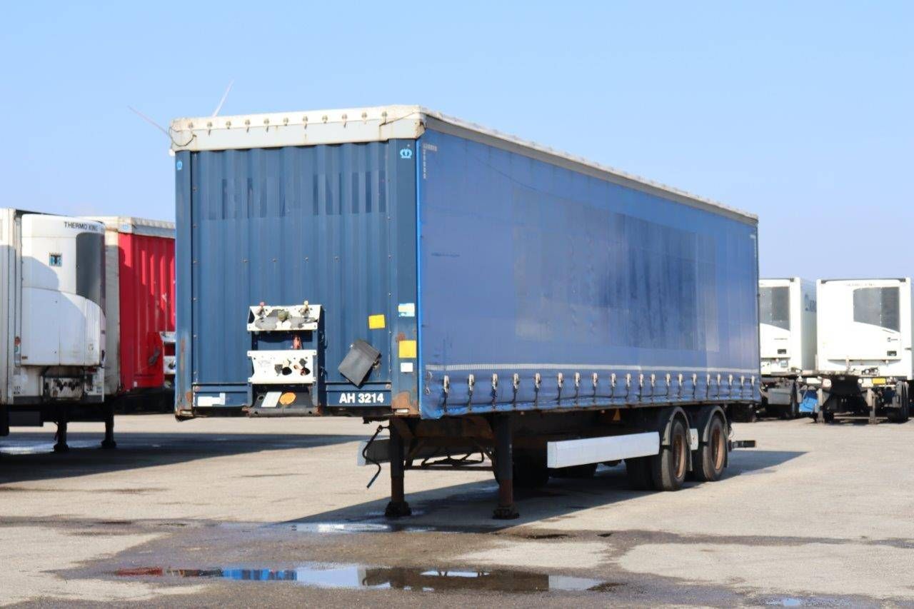 Sliding curtain semi-trailer Krone SZ 2013