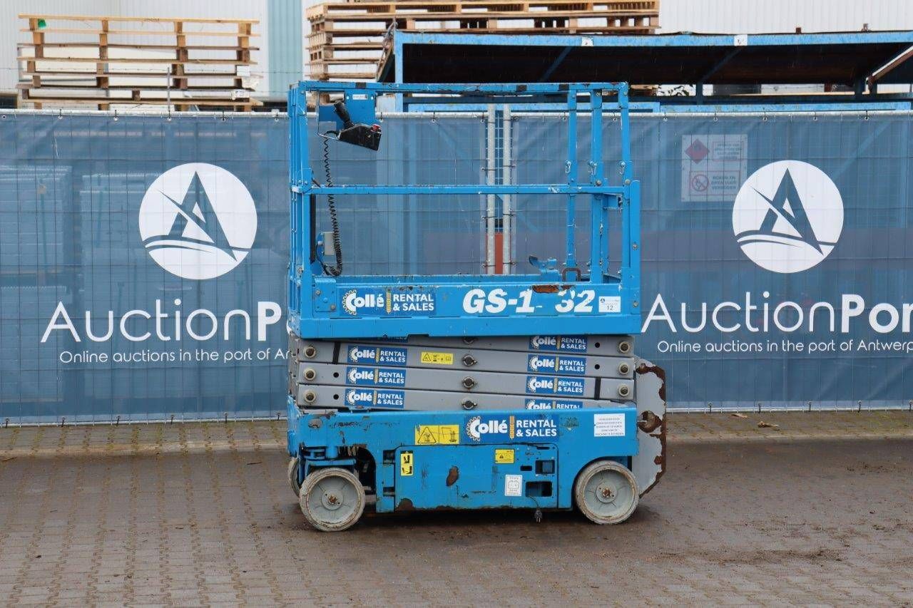 Scissor lift Genie GS-1932 Electric 7.8m 2015