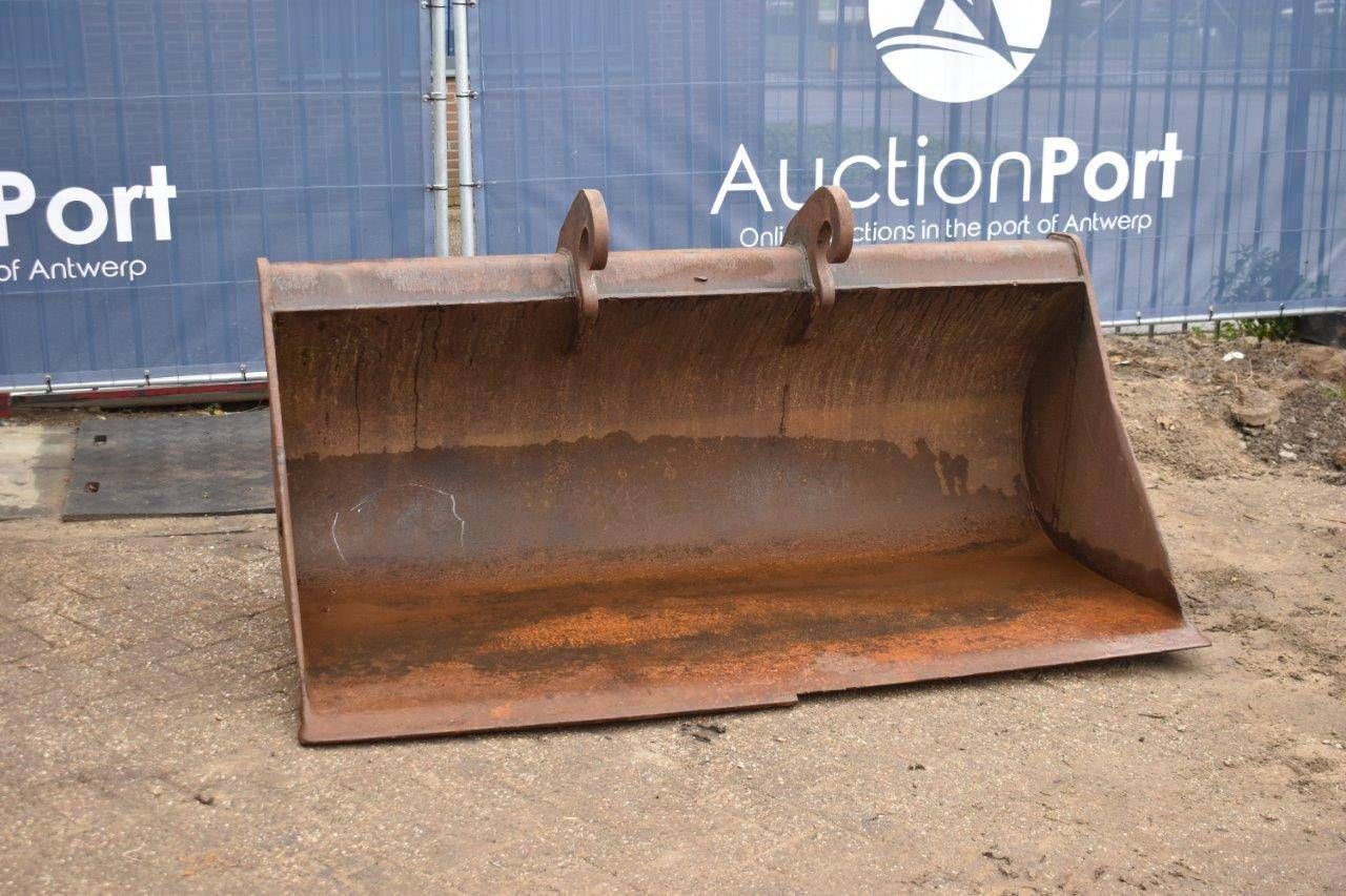 Digger bucket