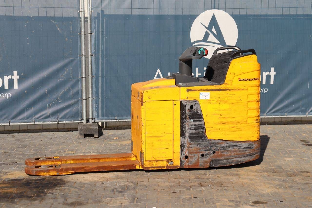 Pallet truck Jungheinrich ERE 225 fP Electric 2500kg 2016