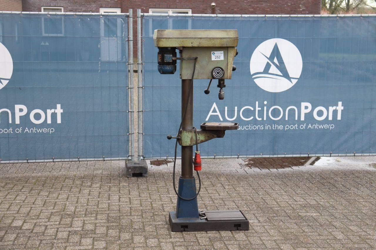 Pillar drilling machine