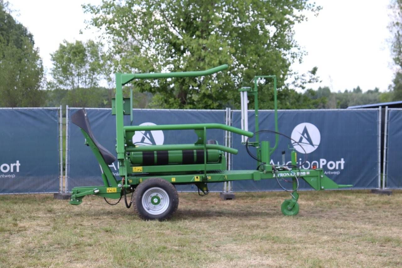 Bale clamp Pronar Z245 2025