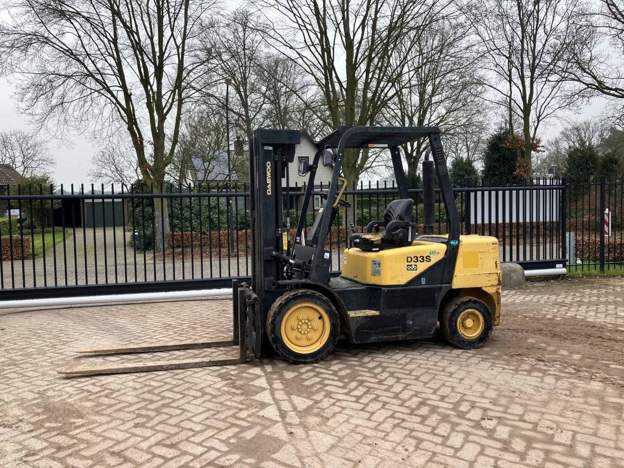 Forklift Daewoo D33S-3 Electric 3300kg 4.7m 2005