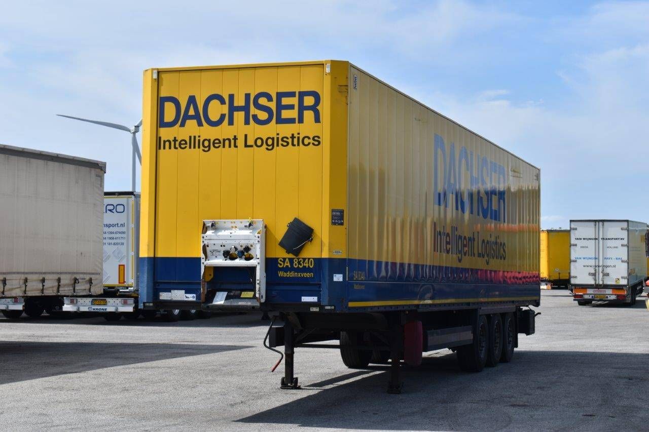 Closed Semitrailer Krone SD 2016