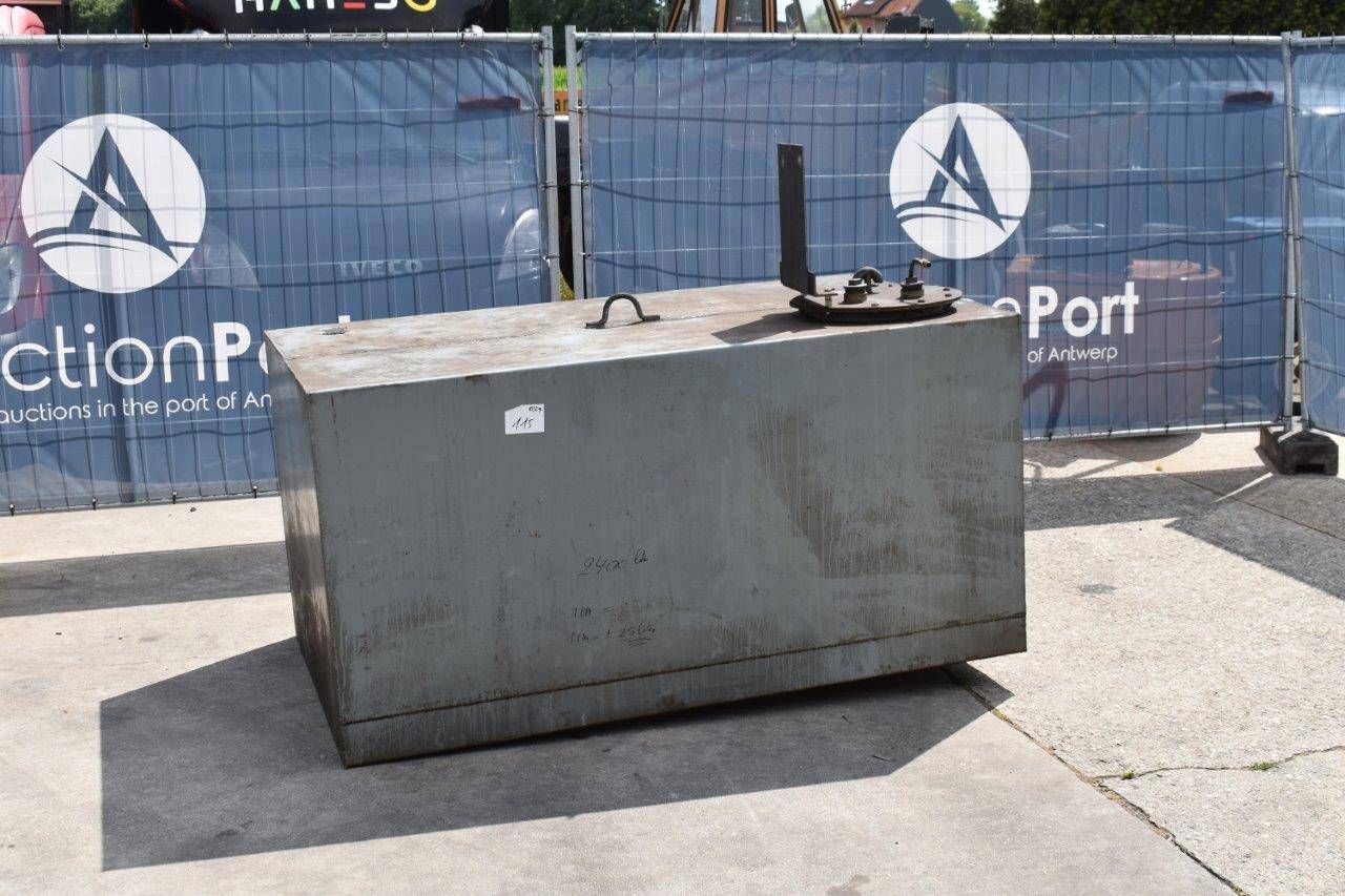Diesel tank 2400L