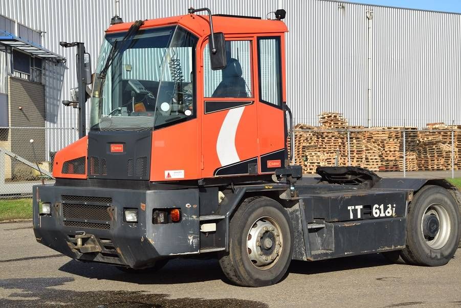 Traktor Kalmar TT618iA Diesel 25000kg
