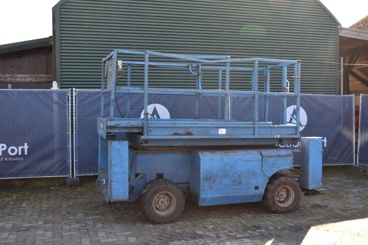 Scissor lift Genie GS-2668 RT 9.75m