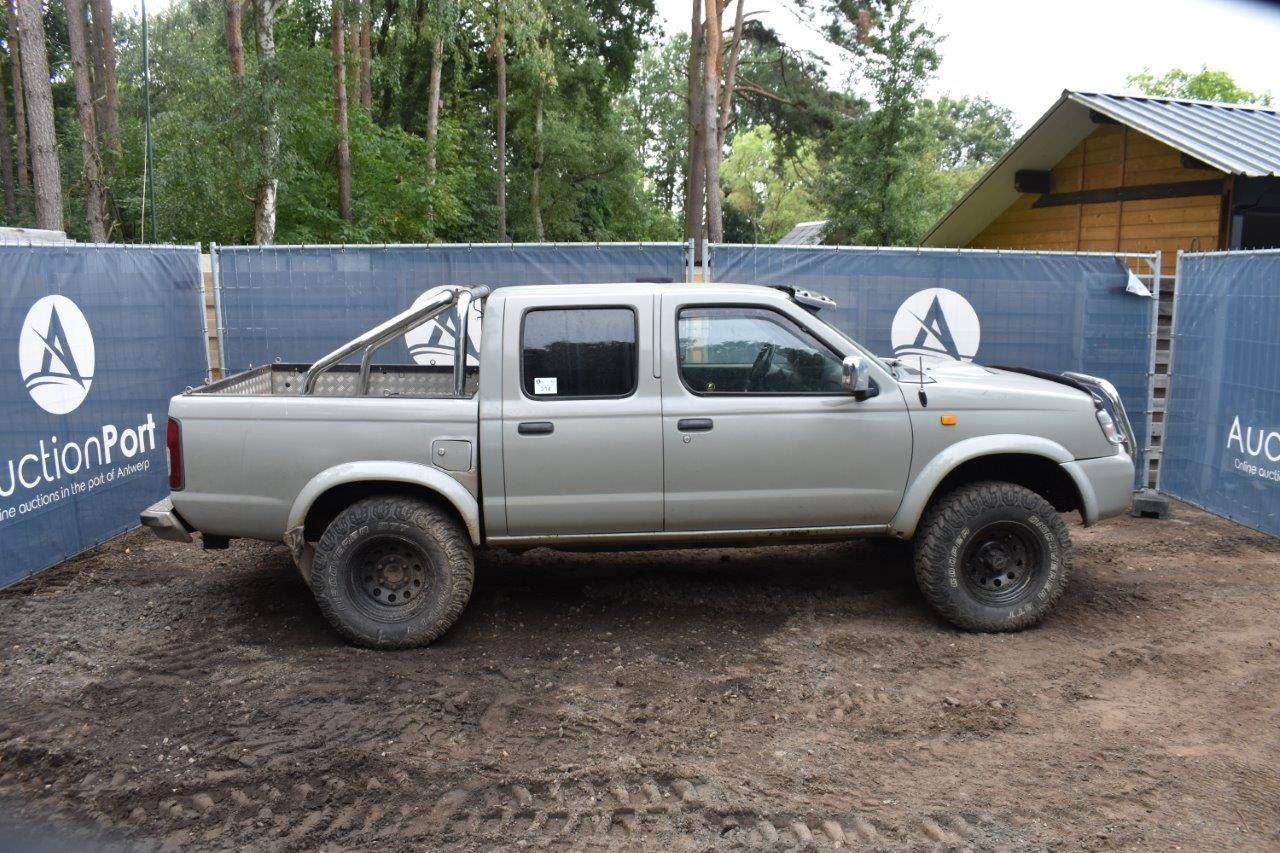 Pick Up Nissan Navara (Margin)
