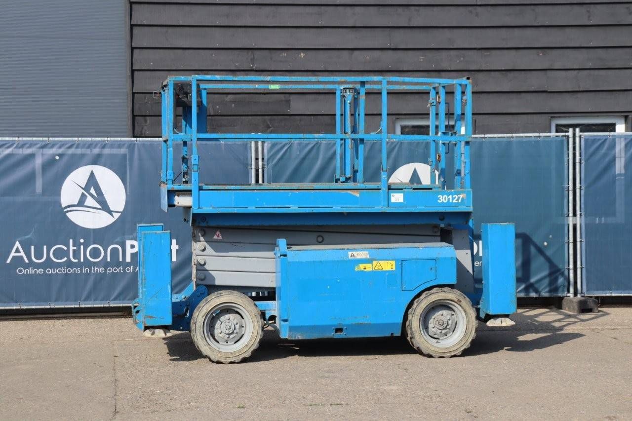 Scissor Lift Genie GS-3268 Diesel 11.75m 2004