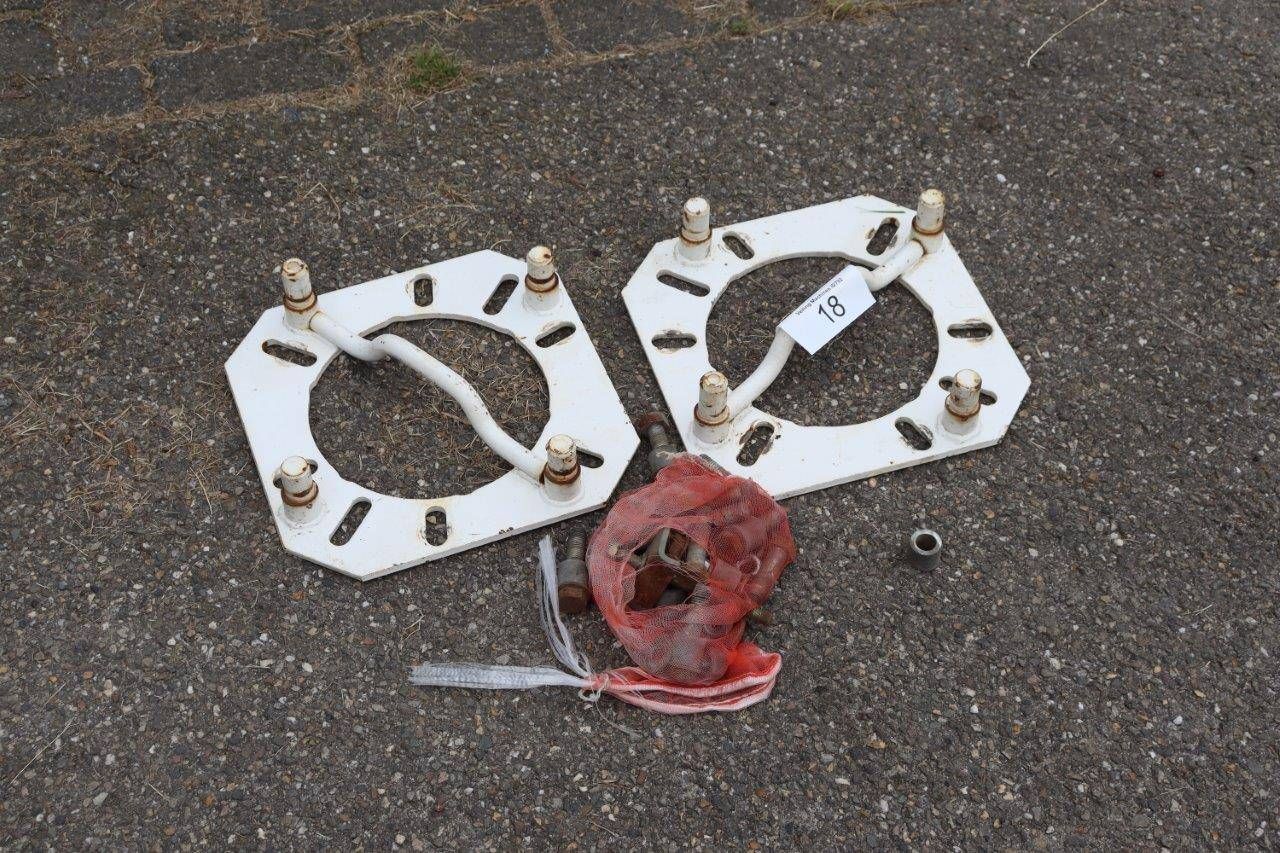 Pedestal set 2 pieces fits Yanmar RS30
