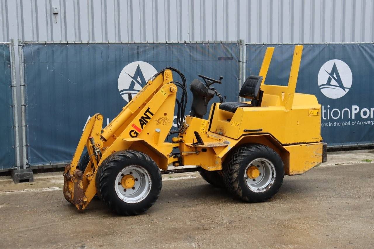 Articulated loader Giant V451T Diesel 2005