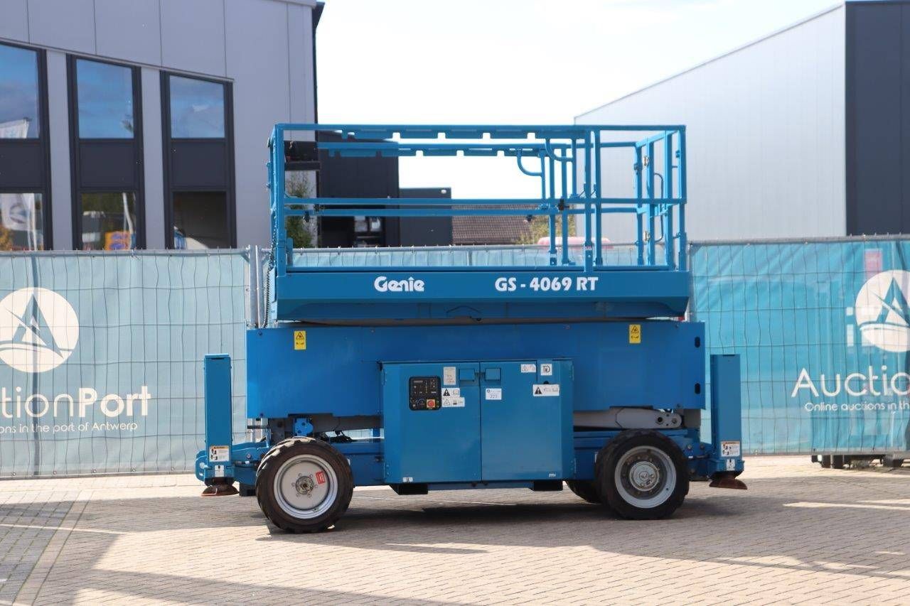 Scissor lift Genie GS-4069 Diesel 14.3m 