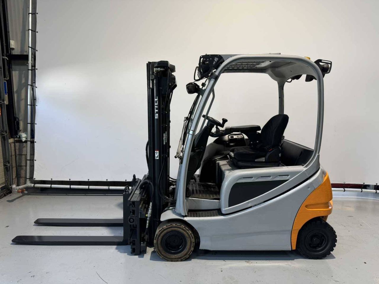 Forklift Still RX20-16P Electric 1600kg 4.25m 2017