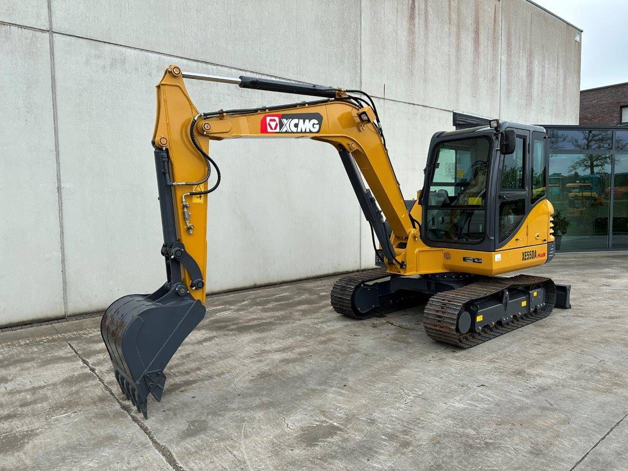 Excavator XCMG XE55DA Diesel New