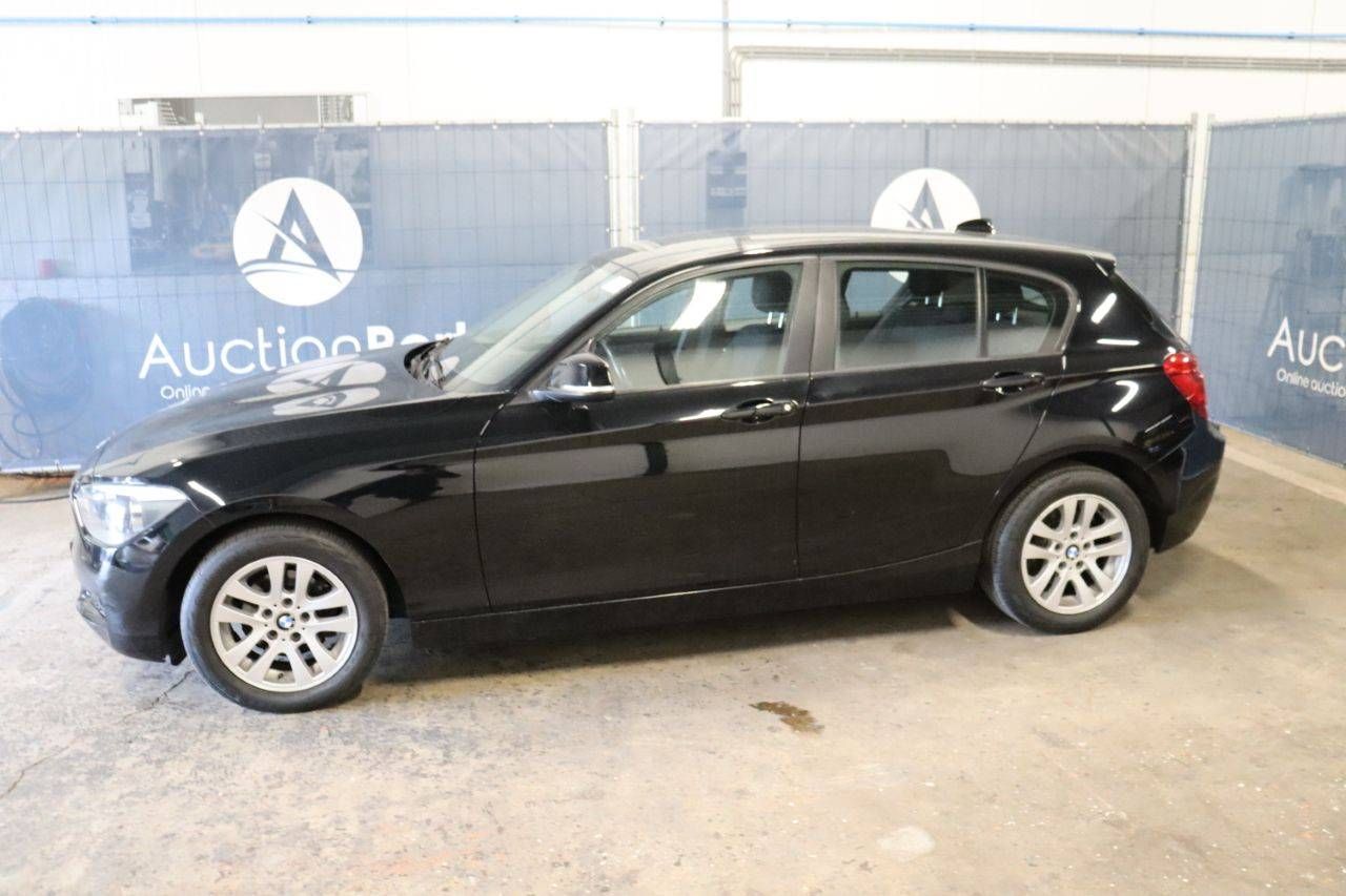 BMW 114I Petrol Station Wagon 102hp 2013