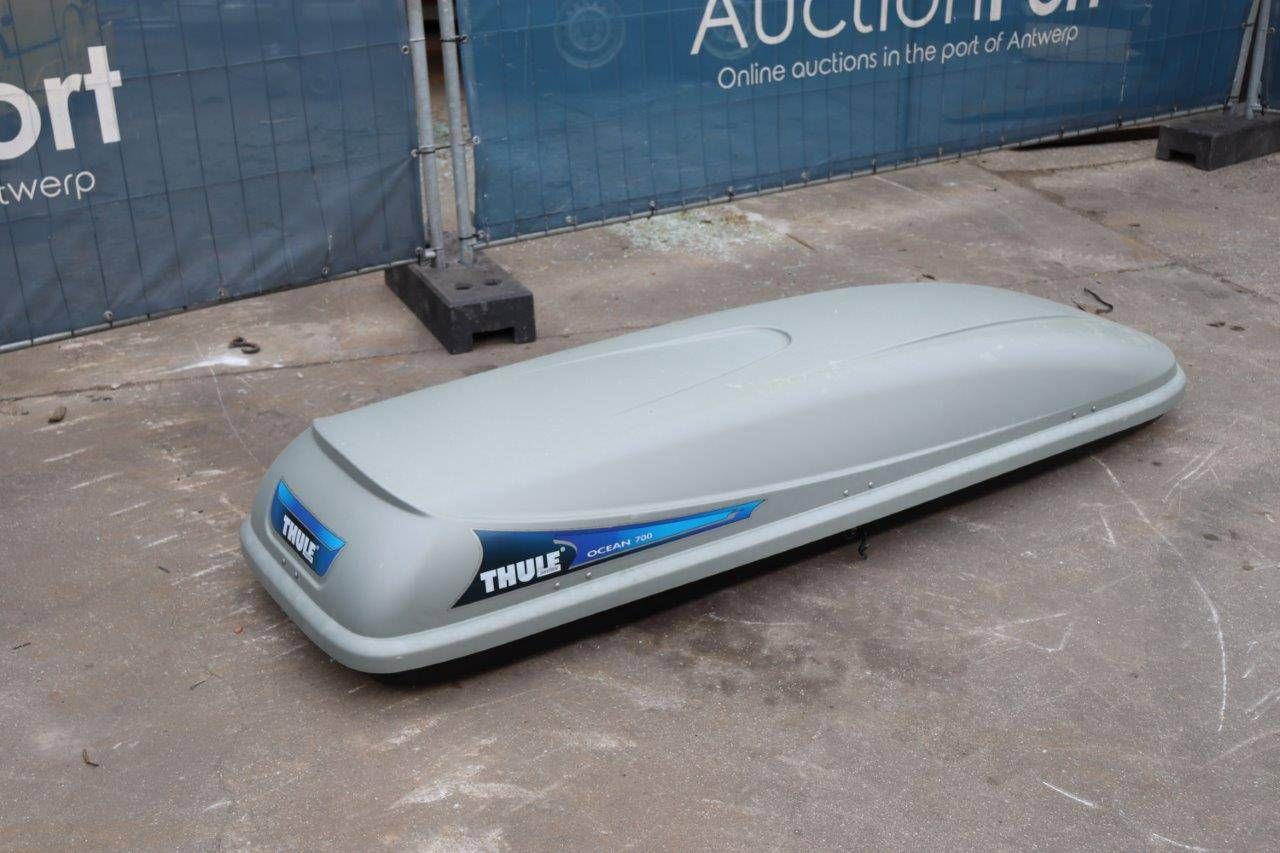 Thule roof box