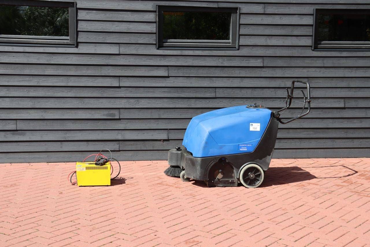 Lavasciuga pavimenti elettrica Alto Floortec 560B da 0,6 kW