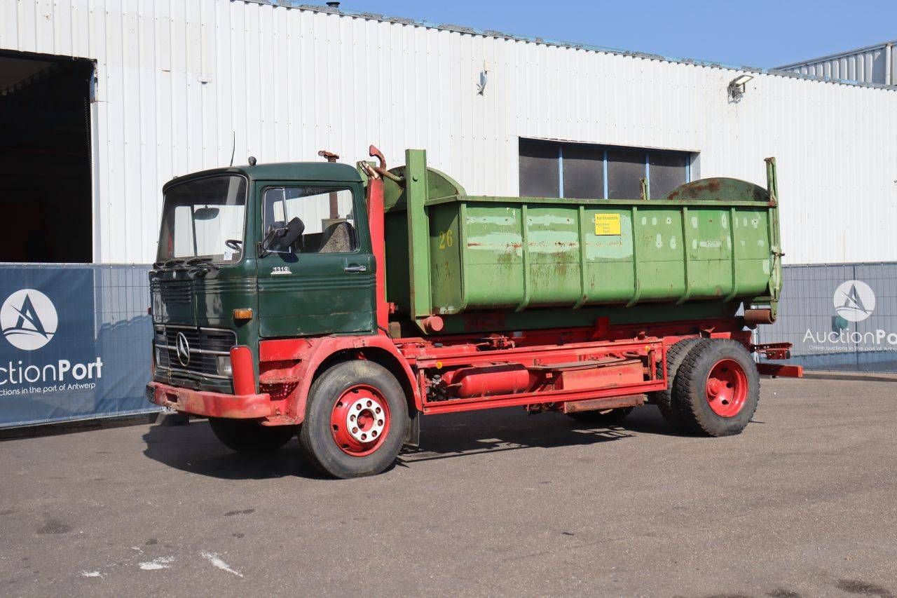Mercedes-Benz 1319 Diesel Truck 1975
