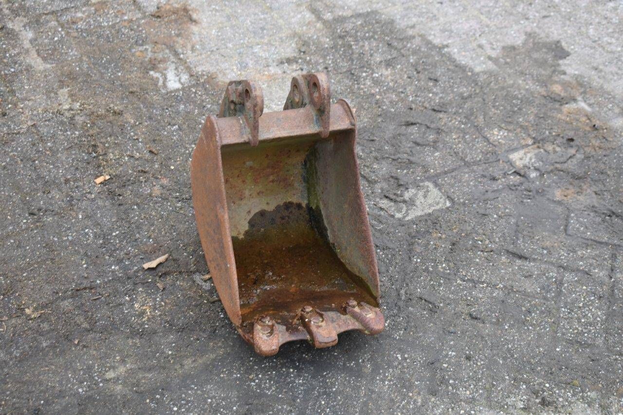 Digger bucket