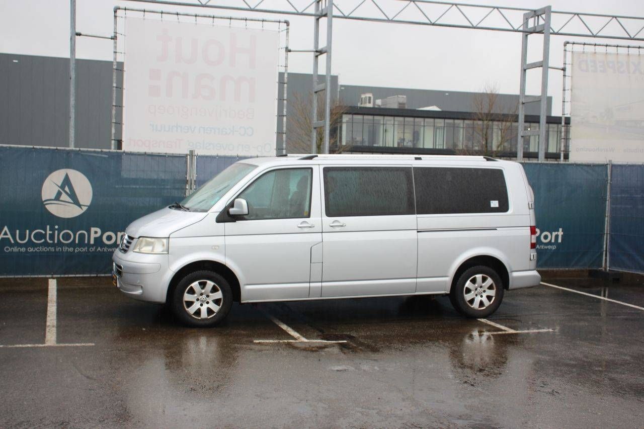Volkswagen TRANSPORTER Diesel 174 hp 2009 Van