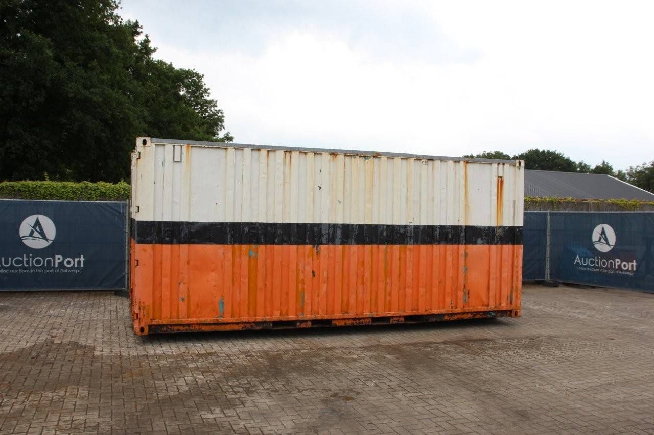 Container