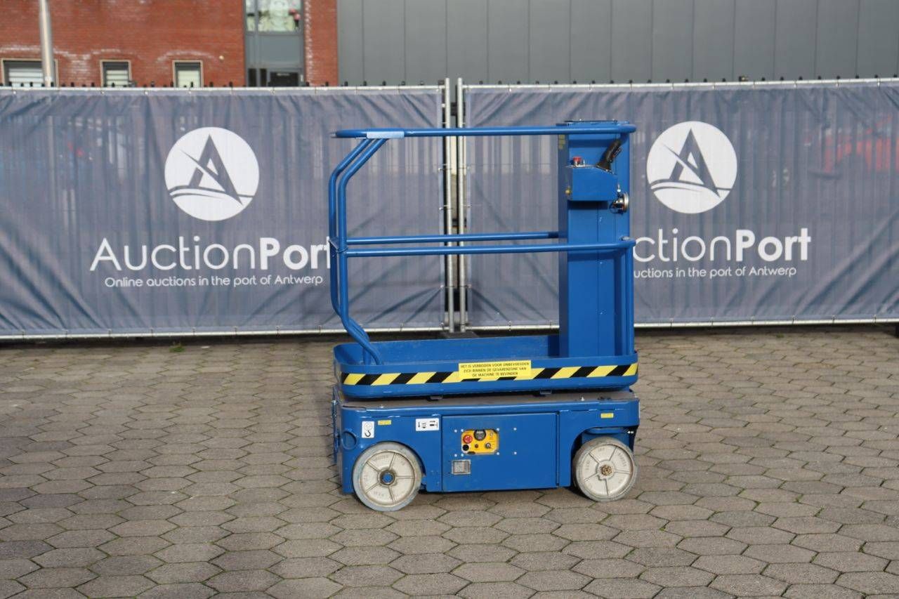 Upright TM-12 Electric Mast Lift 5.7m