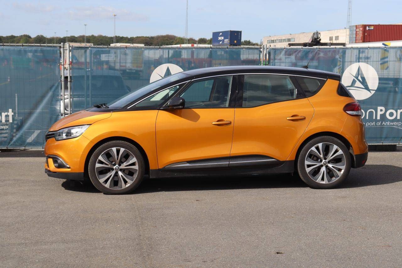 Personenauto Renault Scenic 1.2 Benzine 116pk 2017 (Marge)
