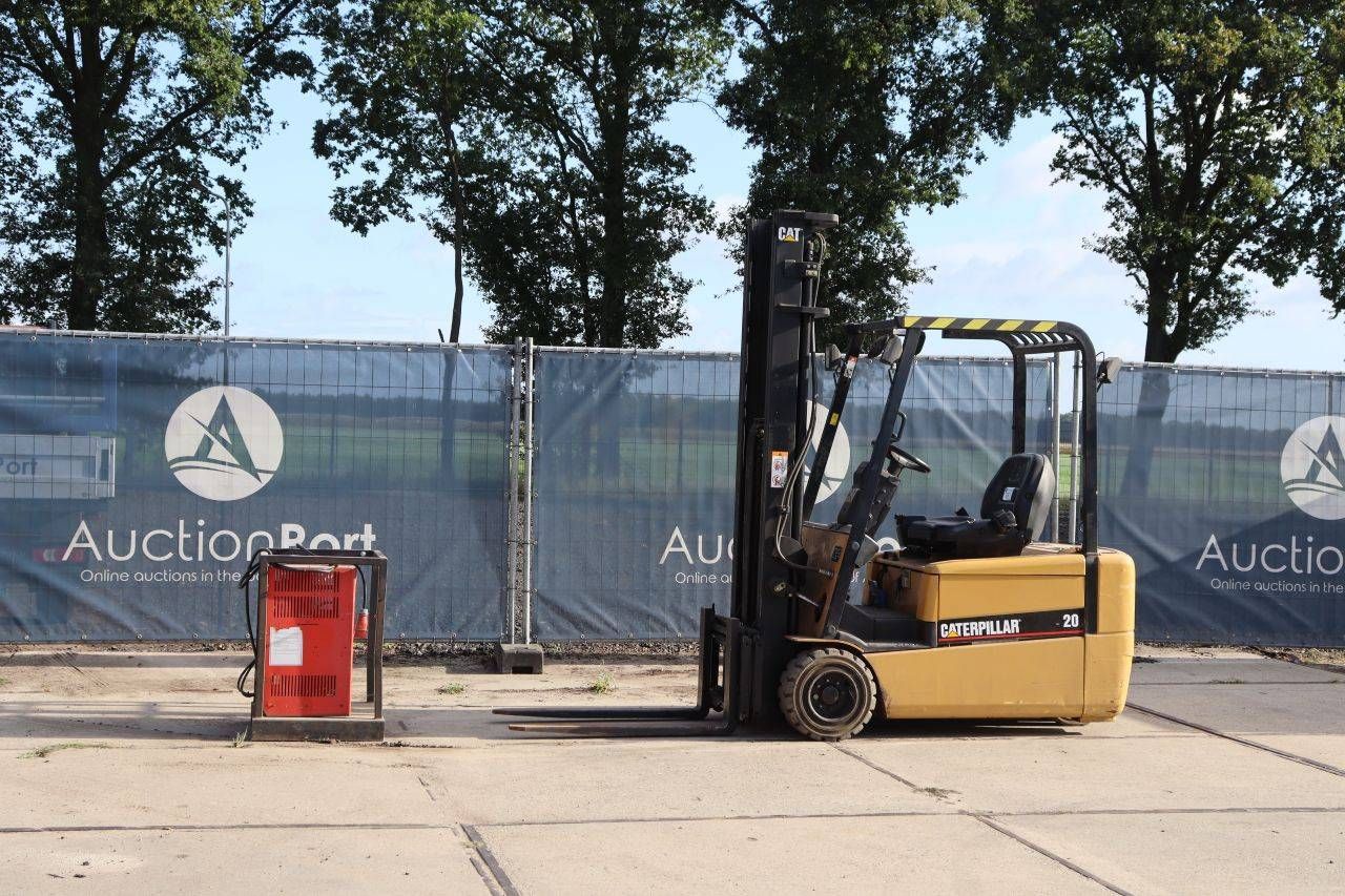 Caterpillar EP20KT Electric Forklift 2000kg 4.0m 2005
