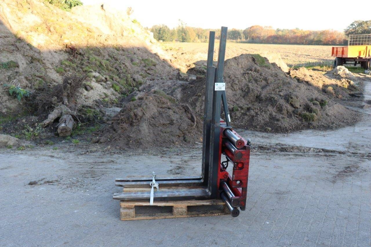 Automatic fork positioner Meyer