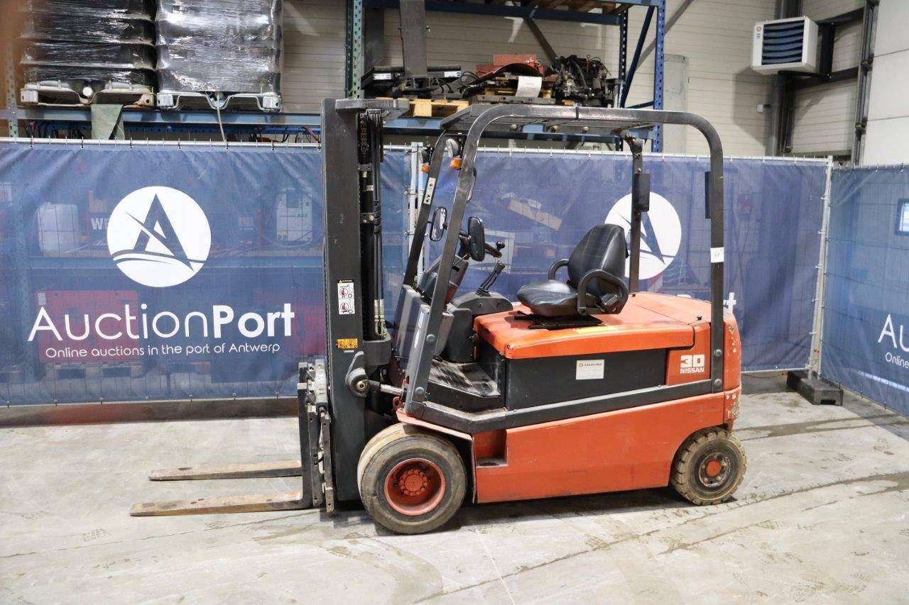 Chariot élévateur Nissan G002L-30CU Électrique 3000kg