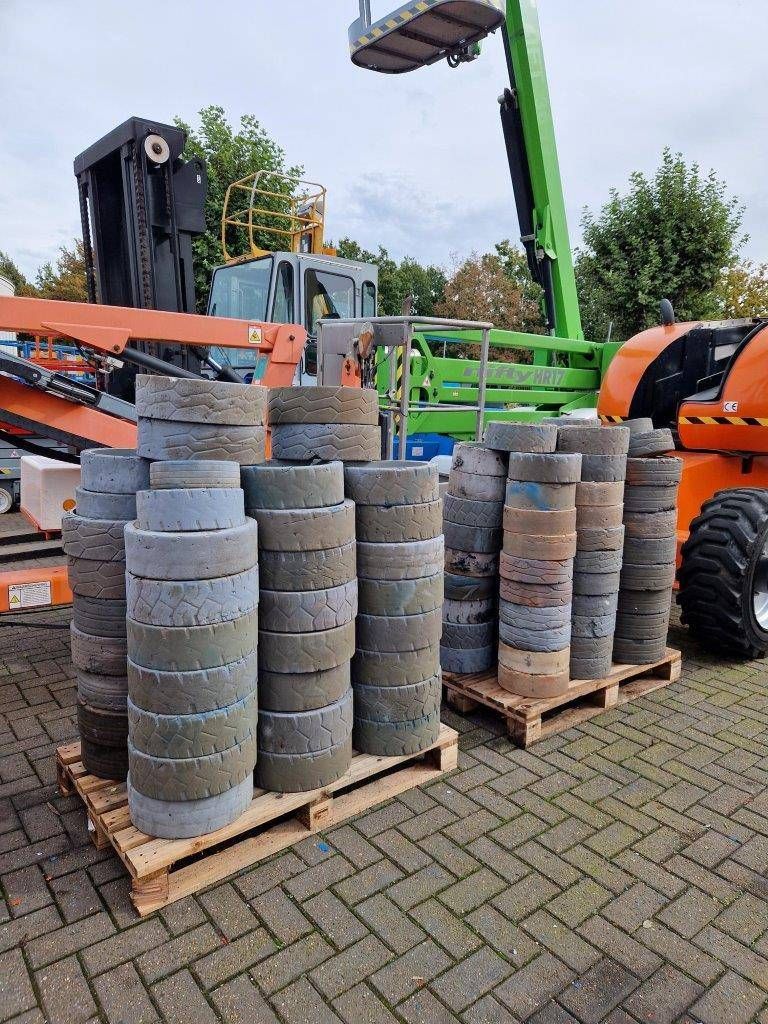 Lot of Various Wheels for Aerial Work Platforms on 3 Pallets