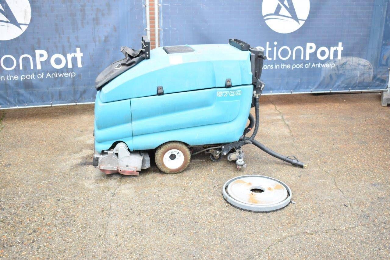 Sweeper Tennant 5700 Electric