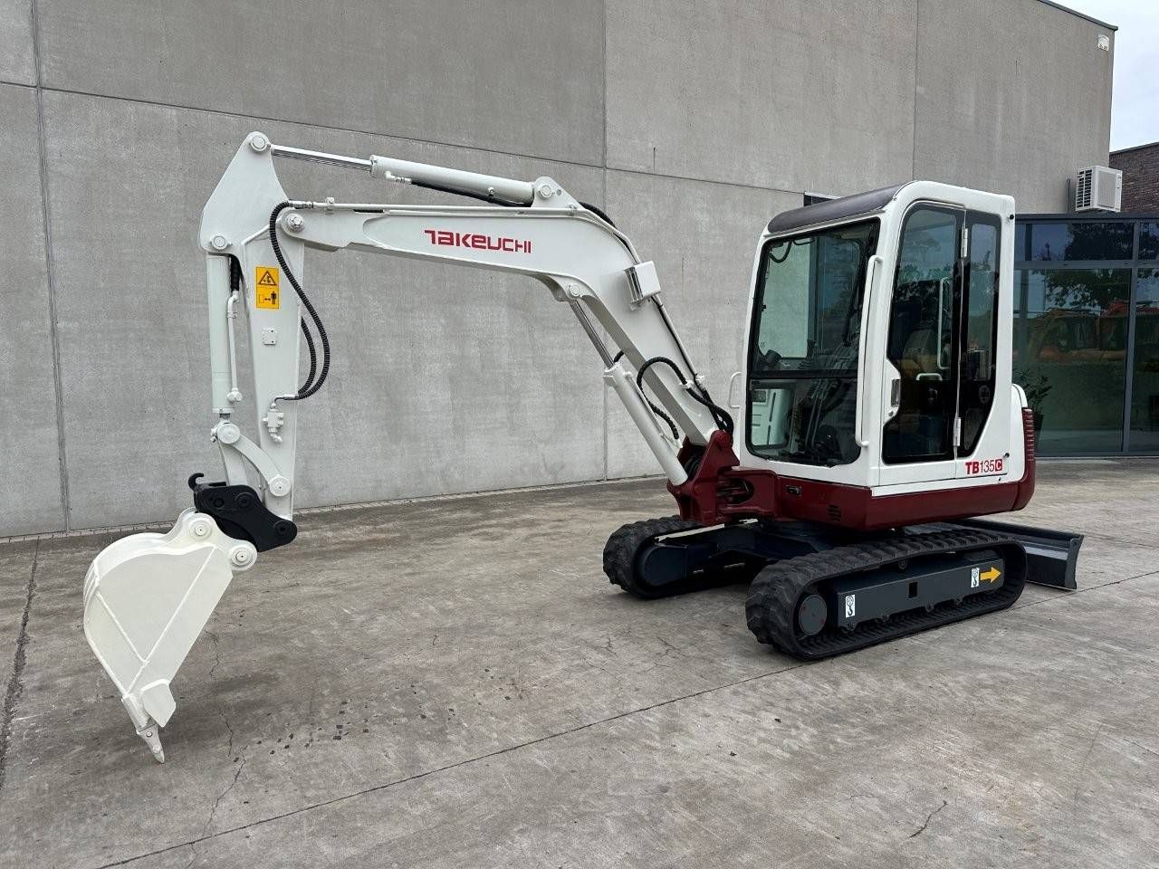 Midi excavator Takeuchi TB135 Diesel 2012