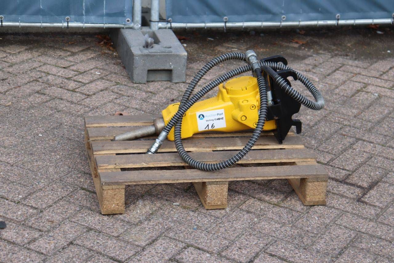 Demolition hammer